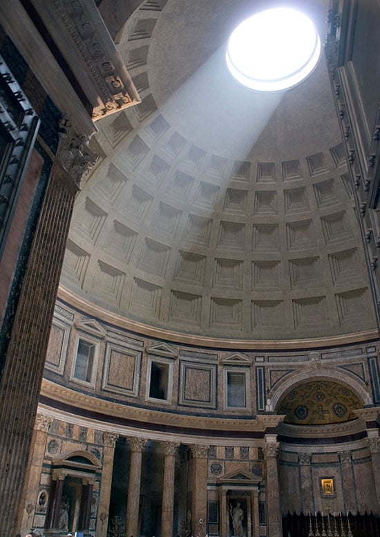 roman pantheon inside dome
